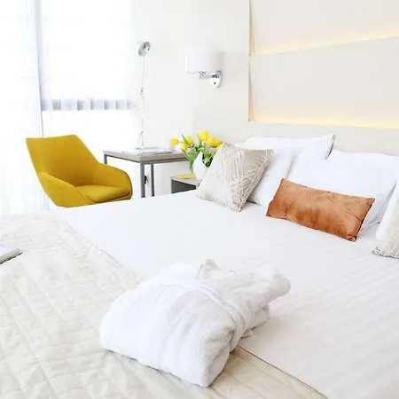 Leonardo Center 호텔