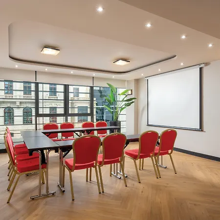 فندق Leonardo Center 4*