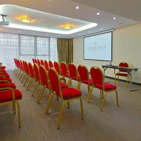 Leonardo Center 4*