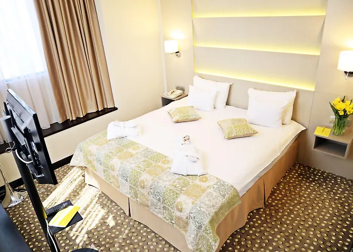 호텔 Leonardo Center 4*