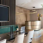 Leonardo Center 4*