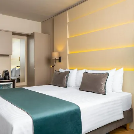 Leonardo Center 4*