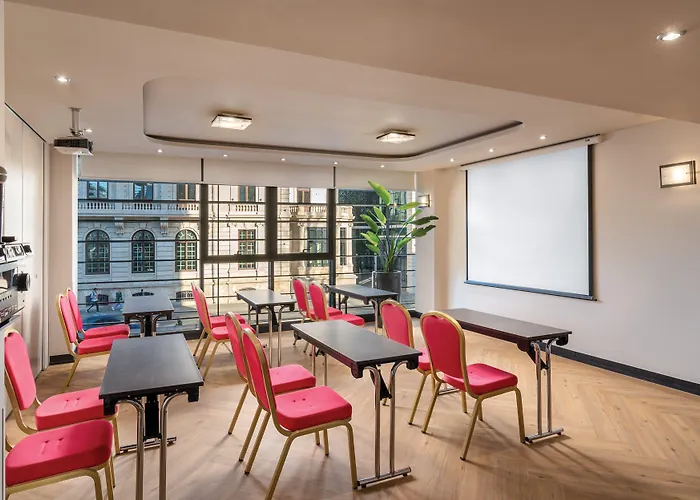 Ξενοδοχείο Leonardo Center