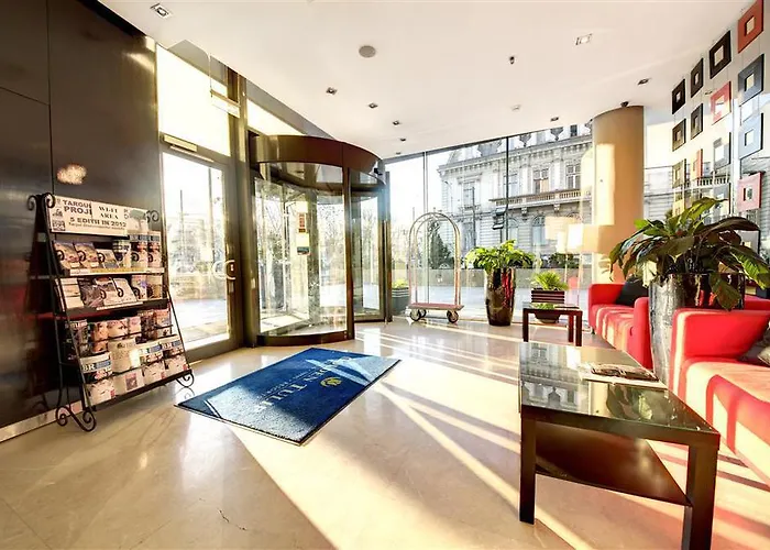 Leonardo Center ホテル 4*