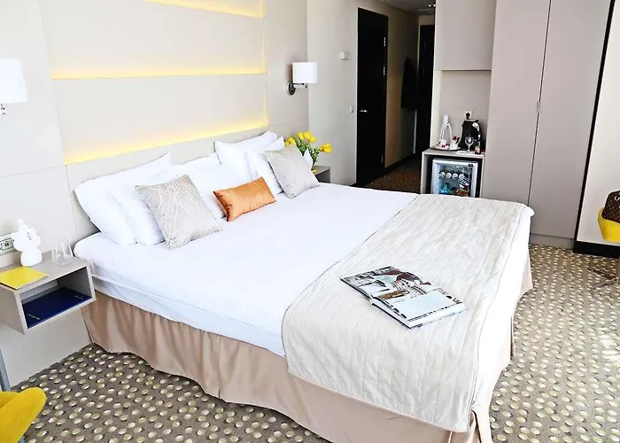 Hotel Leonardo Center 4*