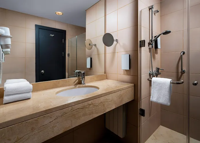 Hotel Leonardo Center