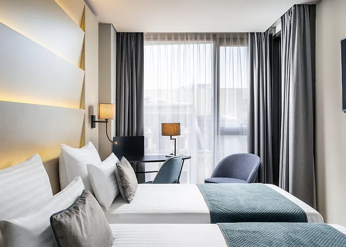 Hotel Leonardo Center 4*