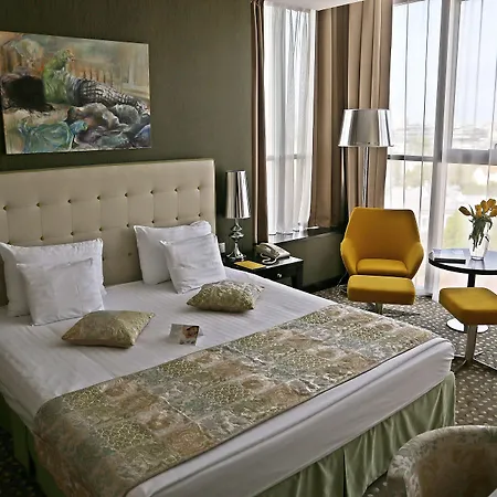 Отель Leonardo Center 4*