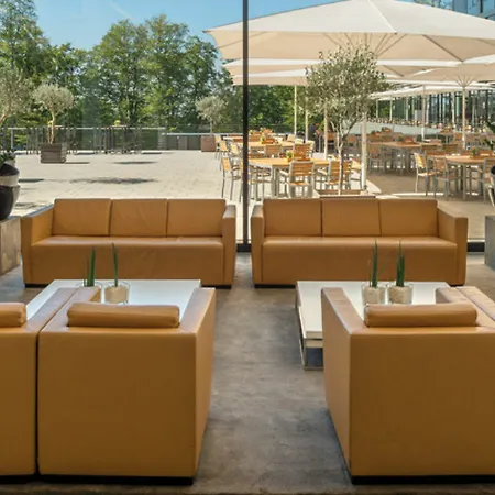 Leonardo Center ホテル